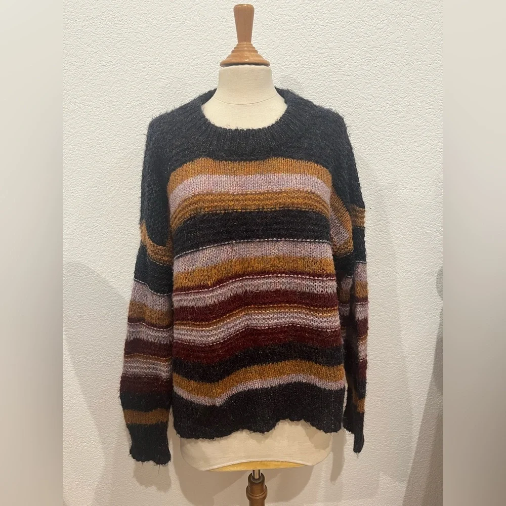 Women’s Size M Oversized Kori America‎ Multicolor Stripe Knit Pullover Sweater.
